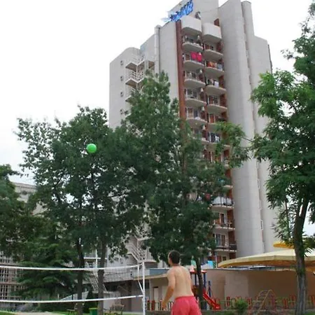 Iskar & Aquapark 3*