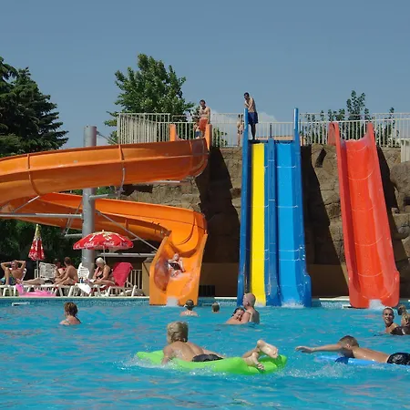 Iskar & Aquapark 酒店 阳光海滩
